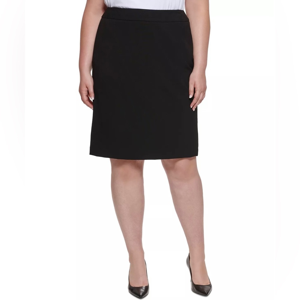 NWT Calvin Klein Black Pencil Skirt 💼👠